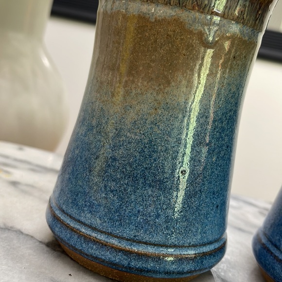 🦋3 Glazed Pottery Vases🦋 - Picture 4 of 7